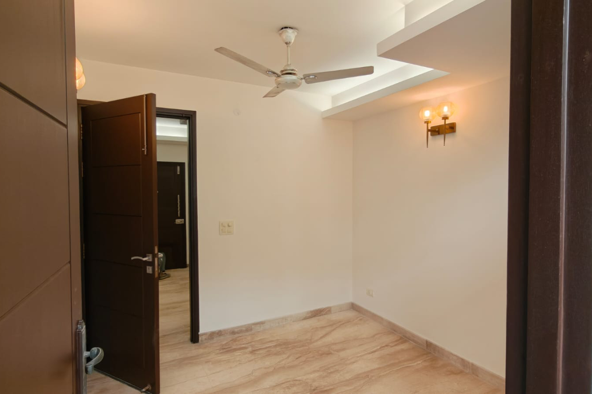 Residential apartment near Vidhan Sabha Delhi